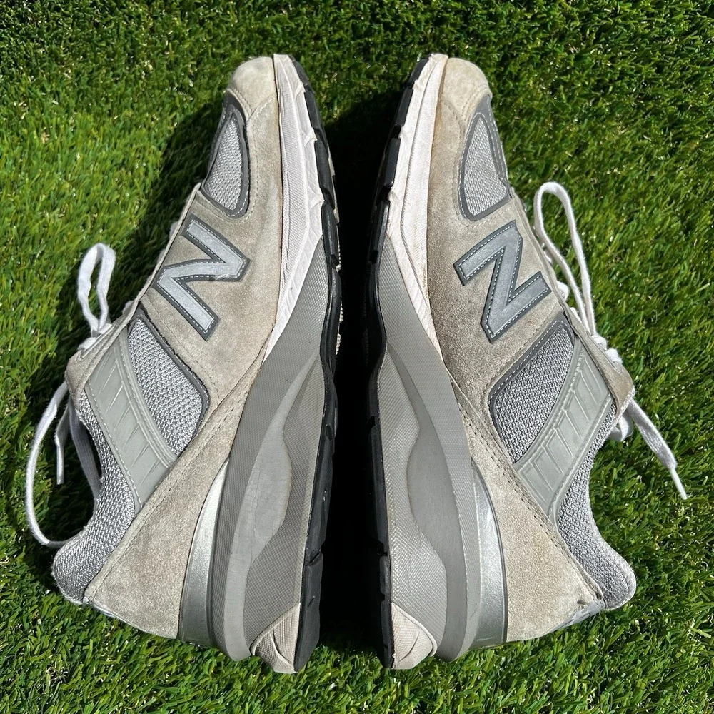 New Balance 990v5 Shoes Men Size 11.5 Grey Made in USA M990GL5 Suede Mesh
